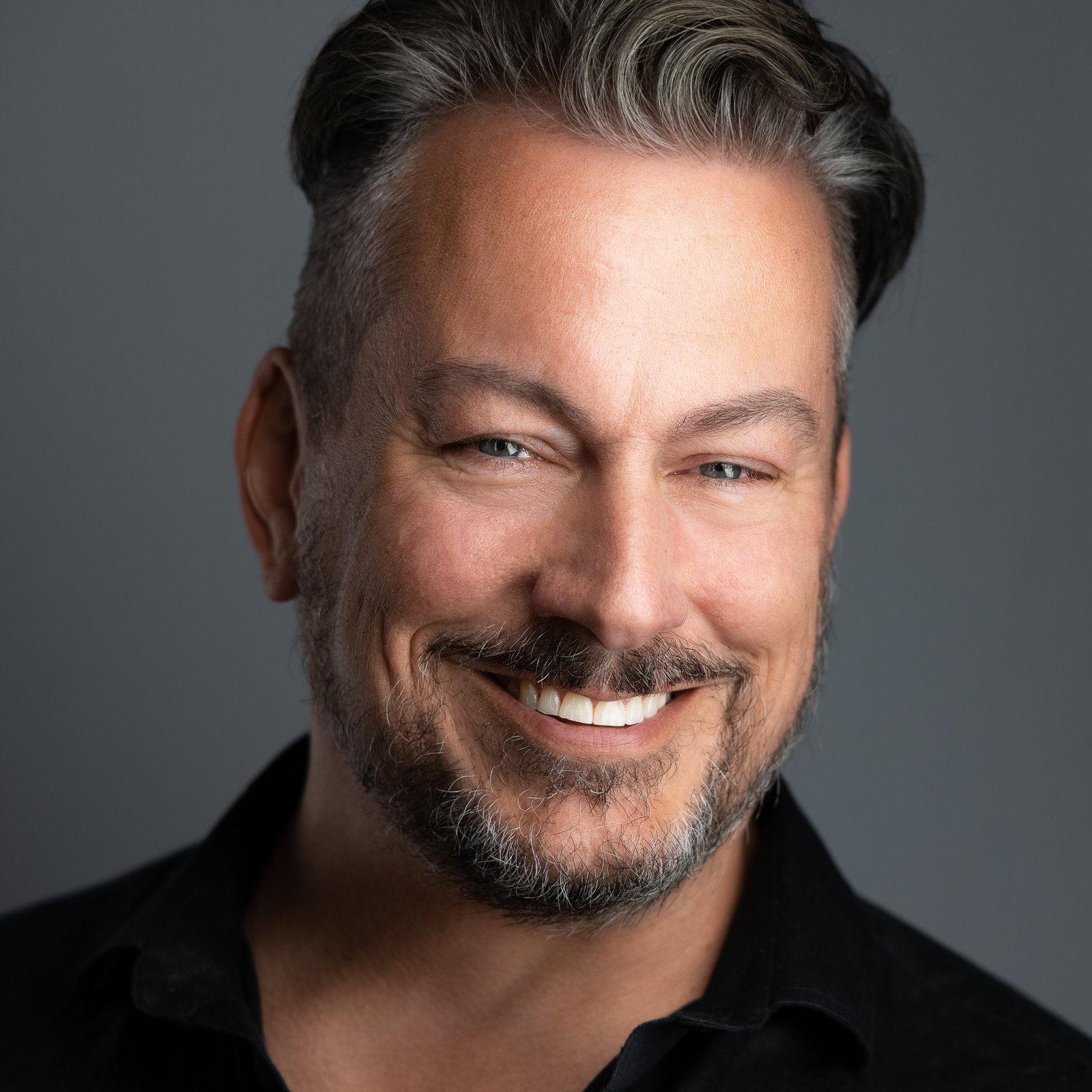 Professional Headshot Photographer